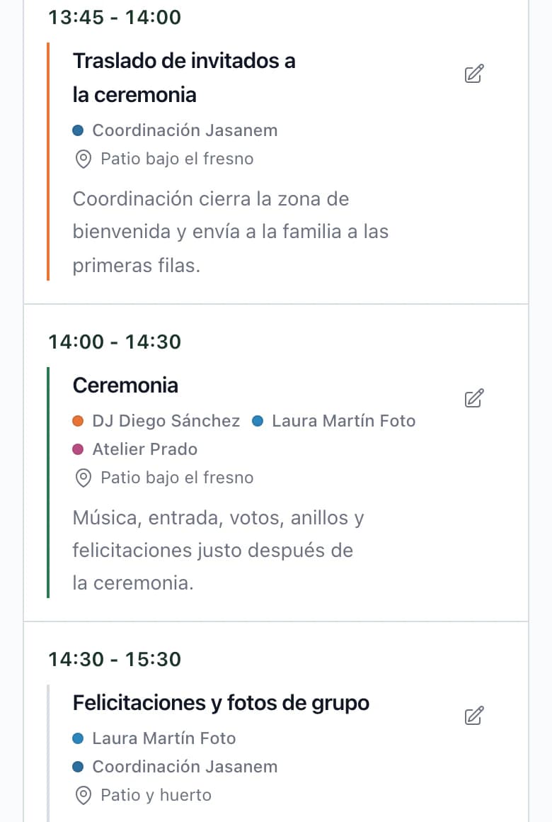 Cronograma del día de la boda en el móvil, con traslado de invitados a las 13:45, ceremonia a las 14:00 y felicitaciones, y proveedores en cada actividad