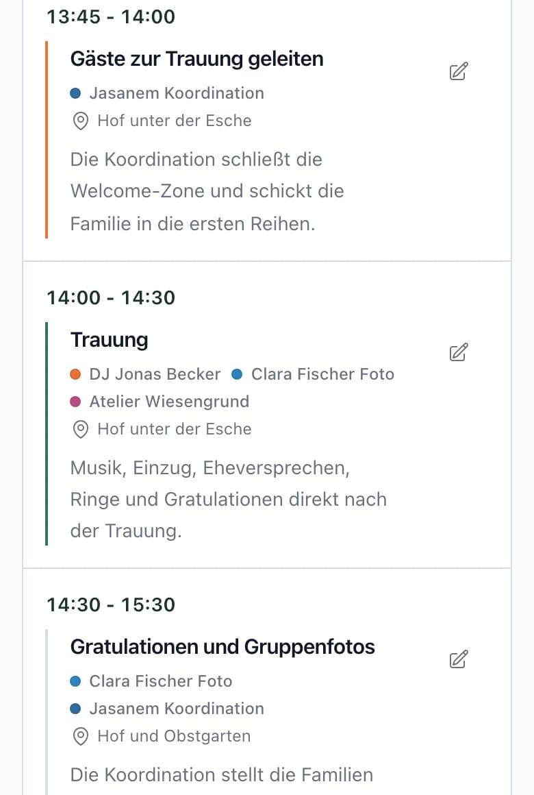 Programmpunkt Trauung von 14:00 bis 14:30 mit DJ Jonas Becker, Clara Fischer Foto und Atelier Wiesengrund, Ort Hof unter der Esche und Notiz Musik, Einzug, Eheversprechen, Ringe und Gratulationen direkt nach der Trauung