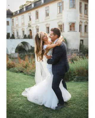 Svatba na místě Château Třebešice u Kutné Hory, příspěvek @photo_petraodrazilova z roku 2019