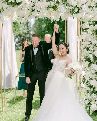 Svatba na místě Zámek Ratměřice, příspěvek @sweetchicweddings z roku 2022 (2. fotografie)