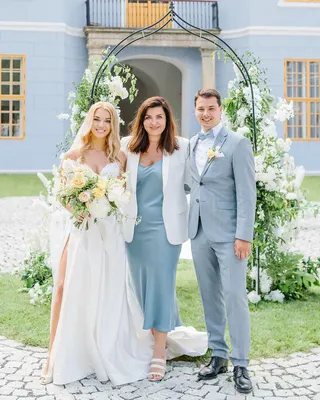 Svatba na místě Zámek Peruc, příspěvek @boutiqueweddingsprague z roku 2022 (2. fotografie)