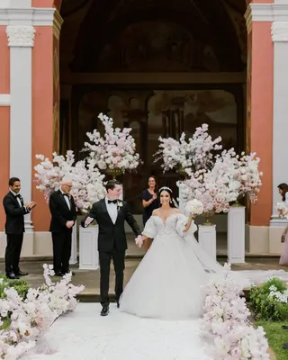 Svatba na místě Ledebourská zahrada, příspěvek @boutiqueweddingsprague z roku 2022 (2. fotografie)