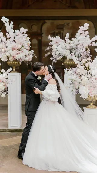 Svatba na místě Ledebourská zahrada, příspěvek @boutiqueweddingsprague z roku 2022 (3. fotografie)