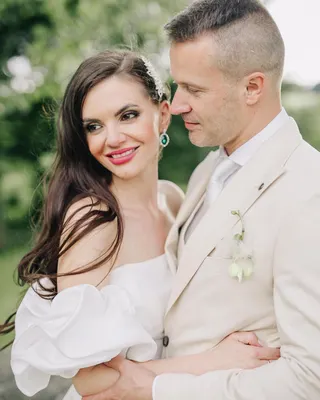 Svatba na místě Zámek Rychvald – The Old Yard (Sweet & Chic Weddings), příspěvek @sweetchicweddings z roku 2023