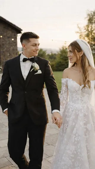 Svatba na místě Stodola PROST, příspěvek @by_poetryfilms z roku 2026
