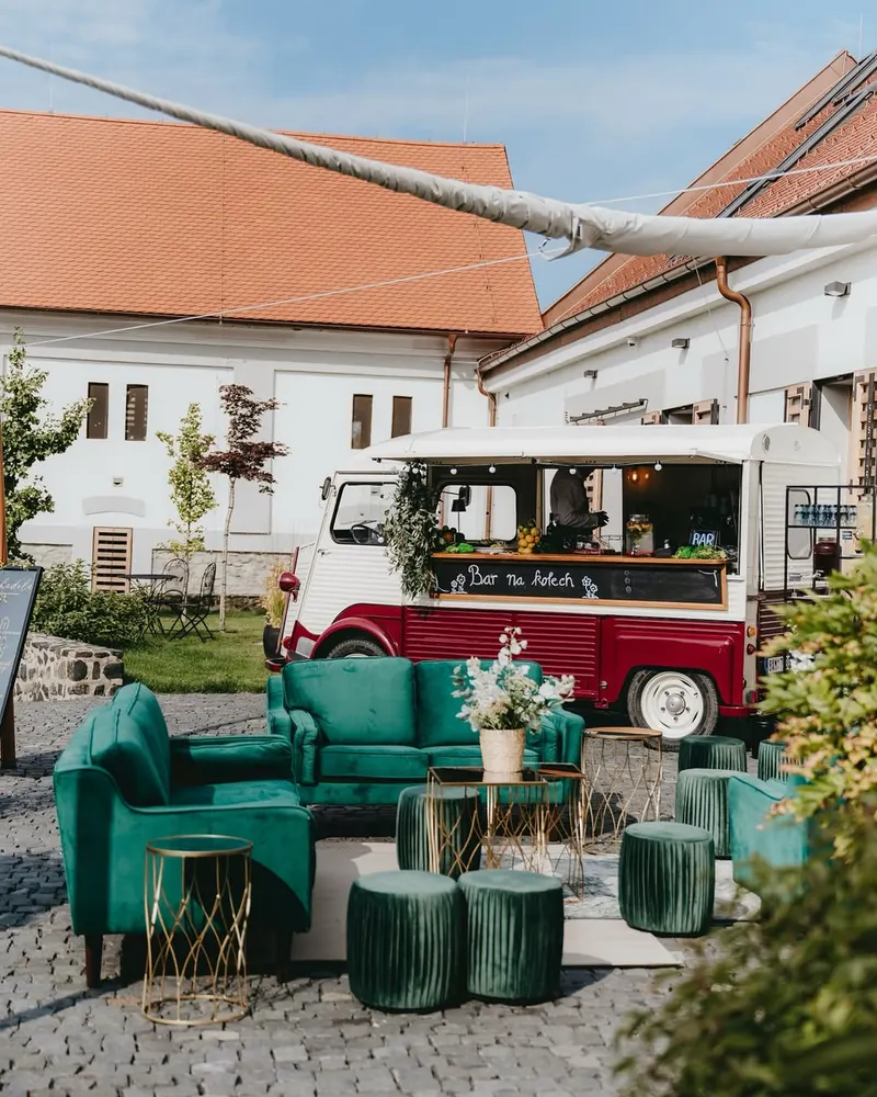 Svatba na místě Resort Oblík, příspěvek @svatby_s_terezou z roku 2026 (3. fotografie)