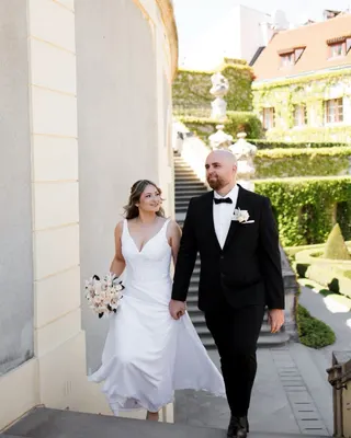Svatba na místě Vrtbovská zahrada, příspěvek @cosmopoliteswedding z roku 2026 (2. fotografie)