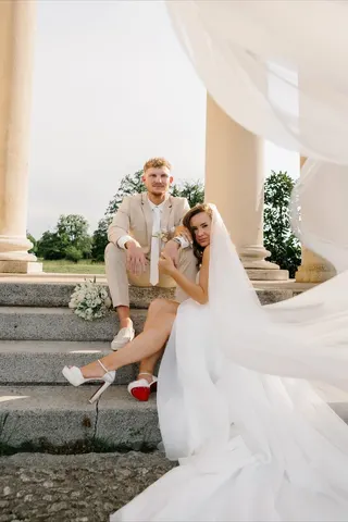 Svatba na místě Vinařství Obelisk, příspěvek @sierraweddingscz z roku 2026