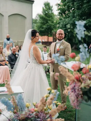Svatba na místě Hoffmanův dvůr, příspěvek @ivet_graclikova z roku 2026 (2. fotografie)
