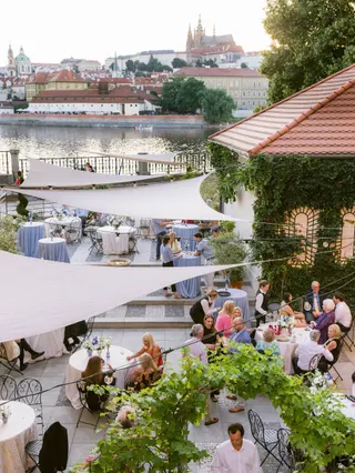 Svatba na místě Augustine Hotel, Prague (Exclusive Weddings in Prague by Andrea Haman), příspěvek @exclusiveweddingsinprague z roku 2026 (2. fotografie)