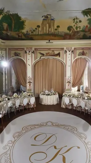 Svatba na místě Zámek Bon Repos, příspěvek @romantic_wedding_prague z roku 2026 (2. fotografie)