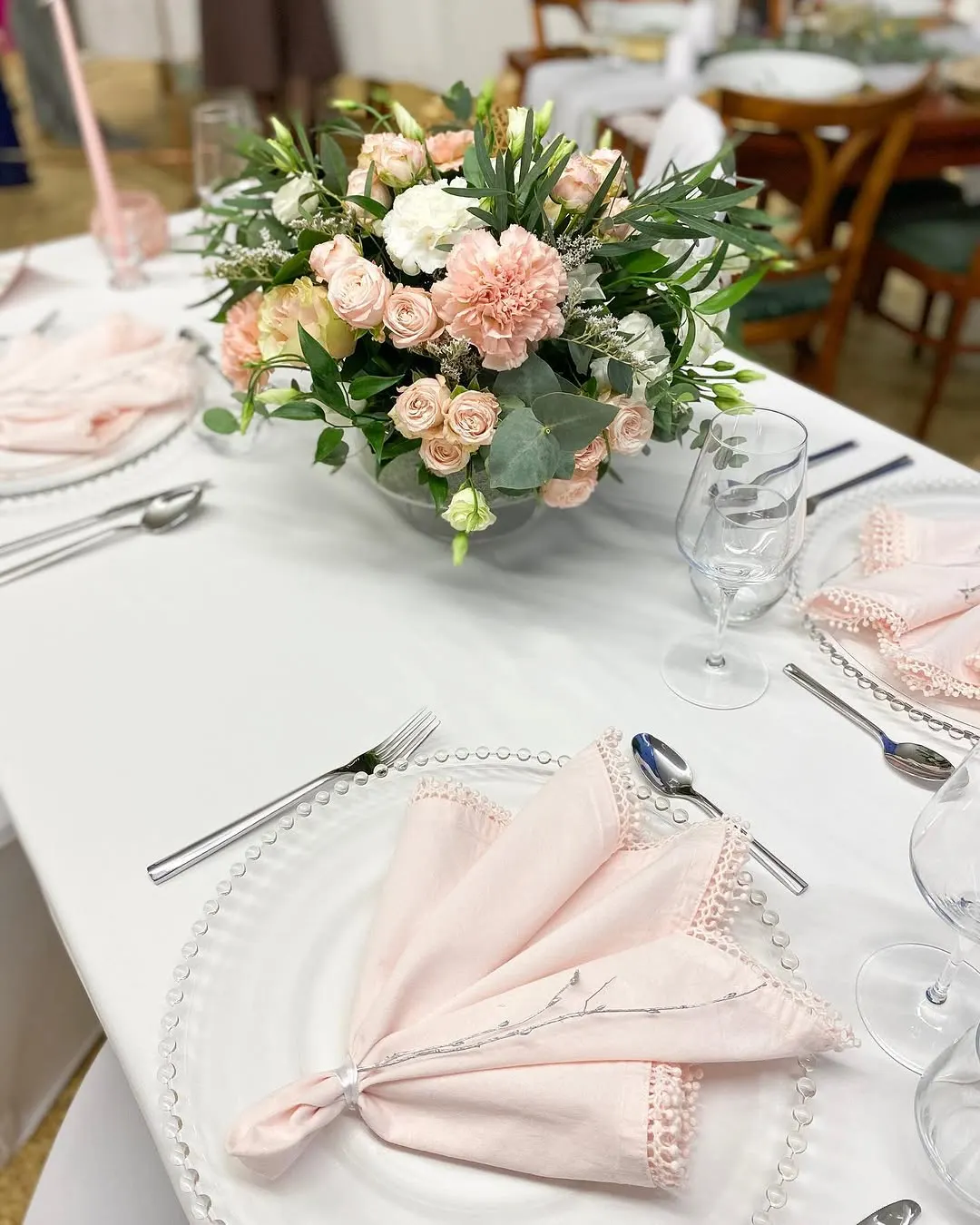 Prostřená tabule – z portfolia: Delta Weddings | Svatební salon Delta