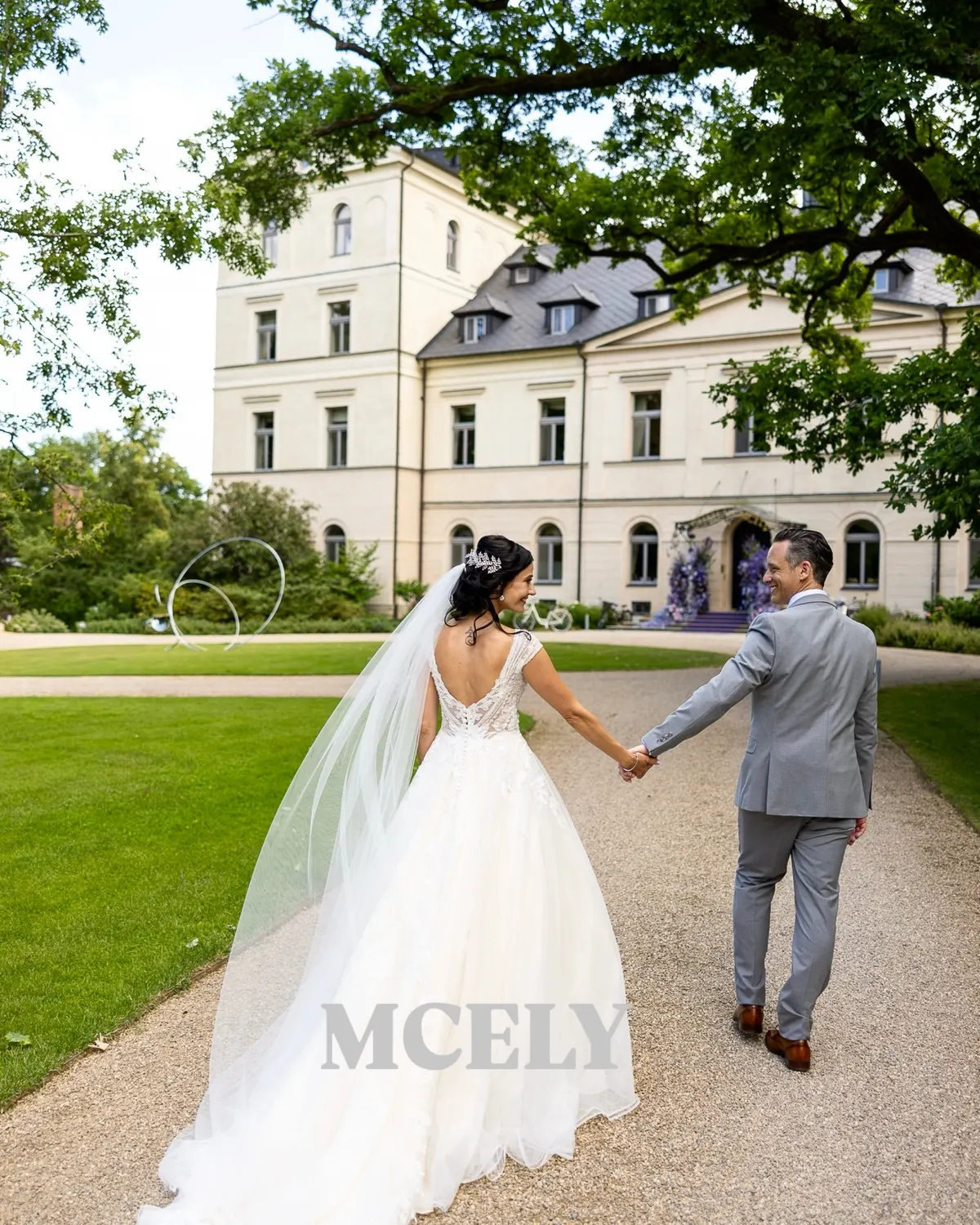 Novomanželé – Chateau Mcely (Castle Weddings)