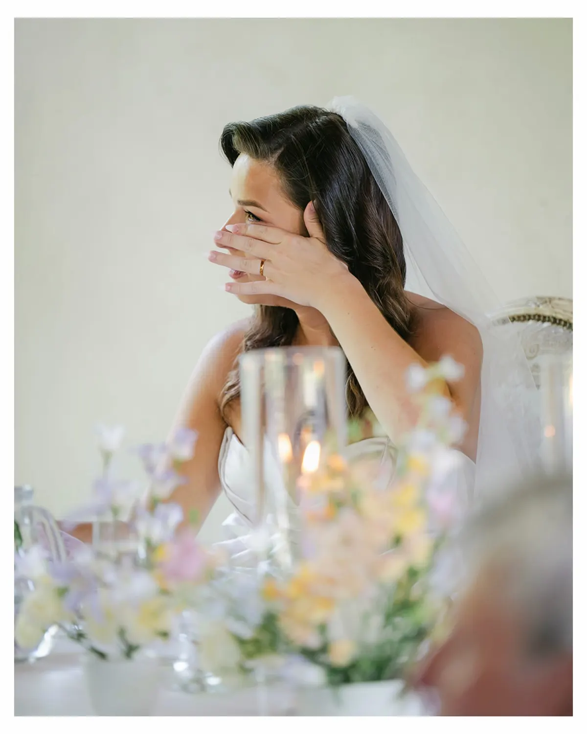 Nevěsta – Zámek Třebešice u Divišova (Glamorous Wedding Experience)