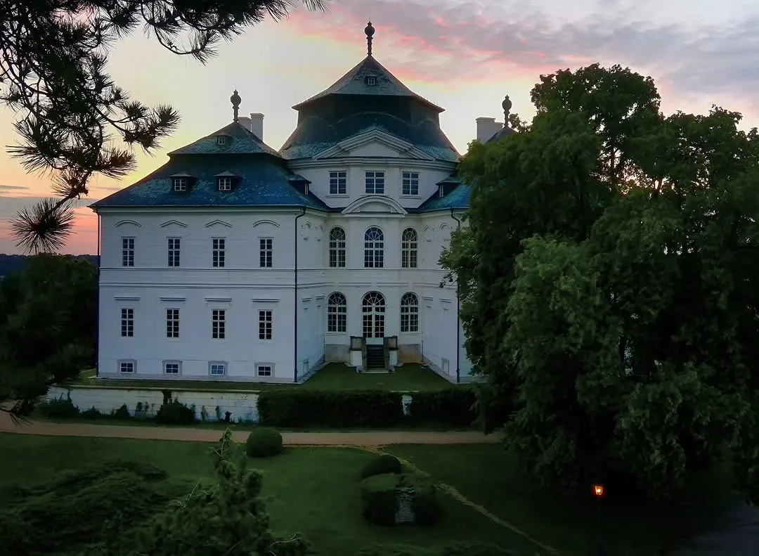 Svatební místo – Zámek Karlova Koruna, Chlumec nad Cidlinou (3. fotografie)