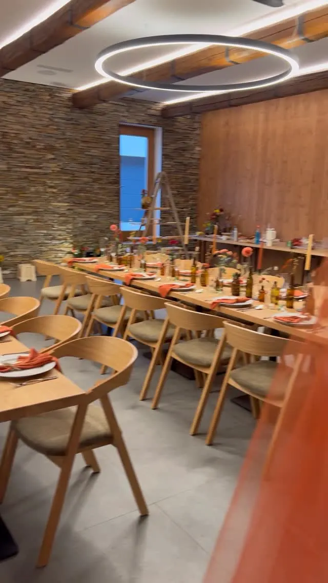 Ze svatebního portfolia: Holky z louky (2026, 4. fotografie)