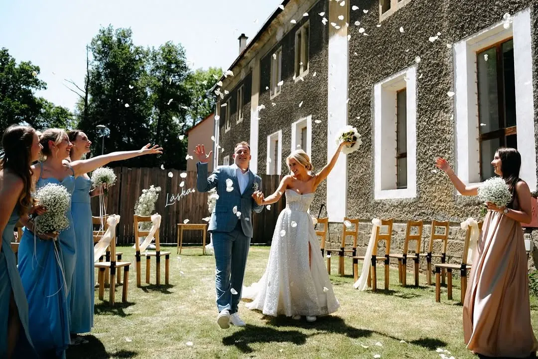 Novomanželé – z portfolia: Wonderful Wedding (2. fotografie)