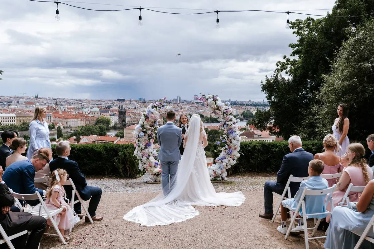 Nevěsta – Villa Richter, Praha (Something Blue Weddings)