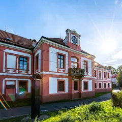 Profilový obrázek – Zámek Lobeč