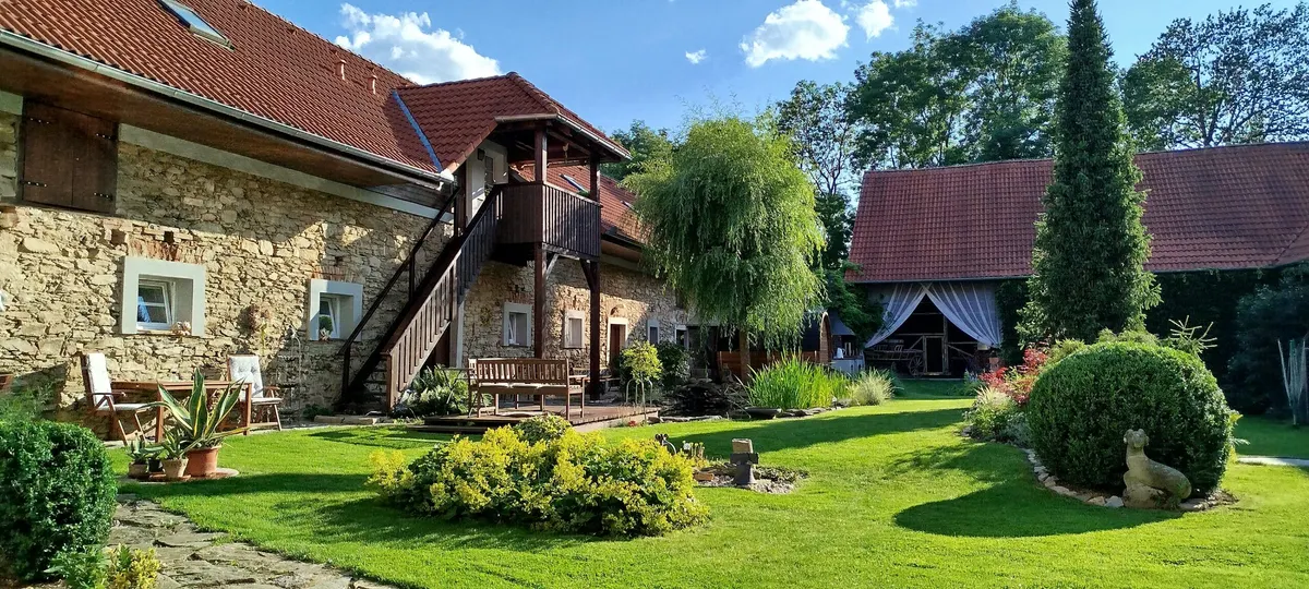 Svatební místo – Statek Kloubek, Mirkovice (2. fotografie)