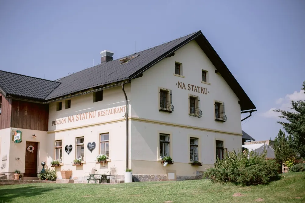 Svatební místo – Svatba na statku České Petrovice