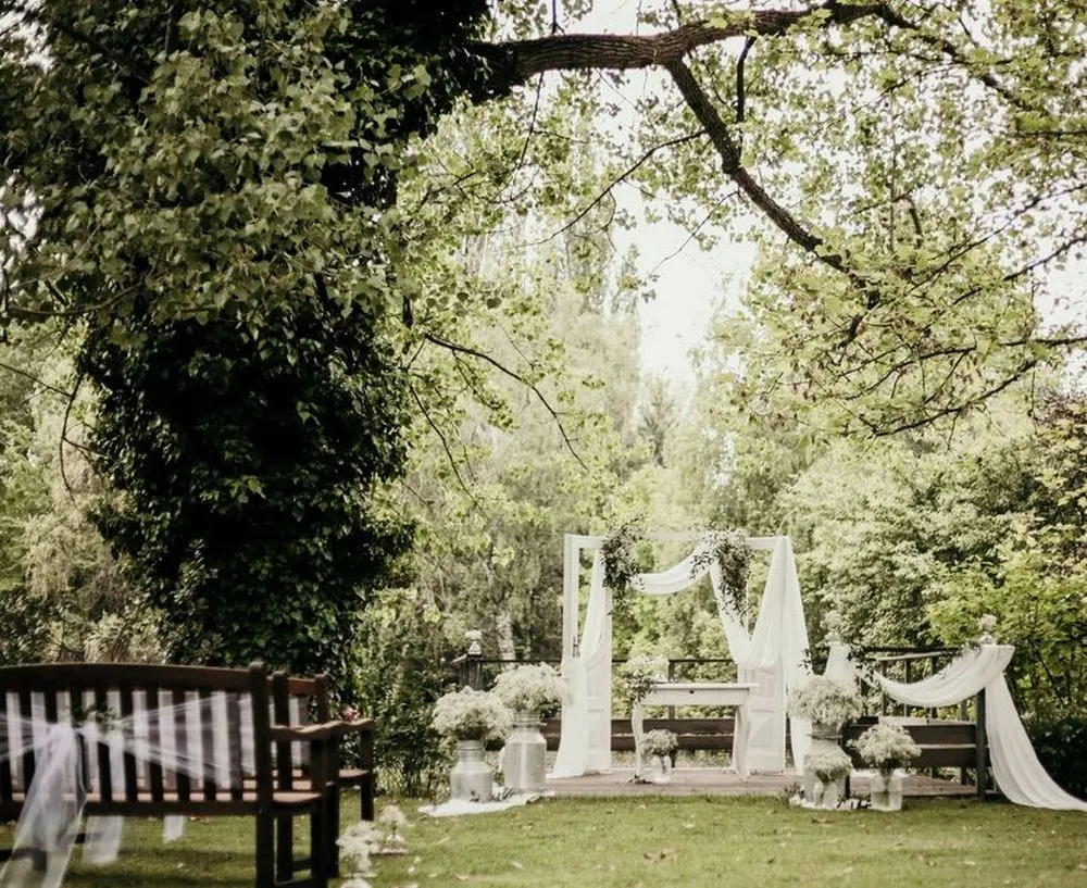 Svatební místo – Yard Resort, Předboj