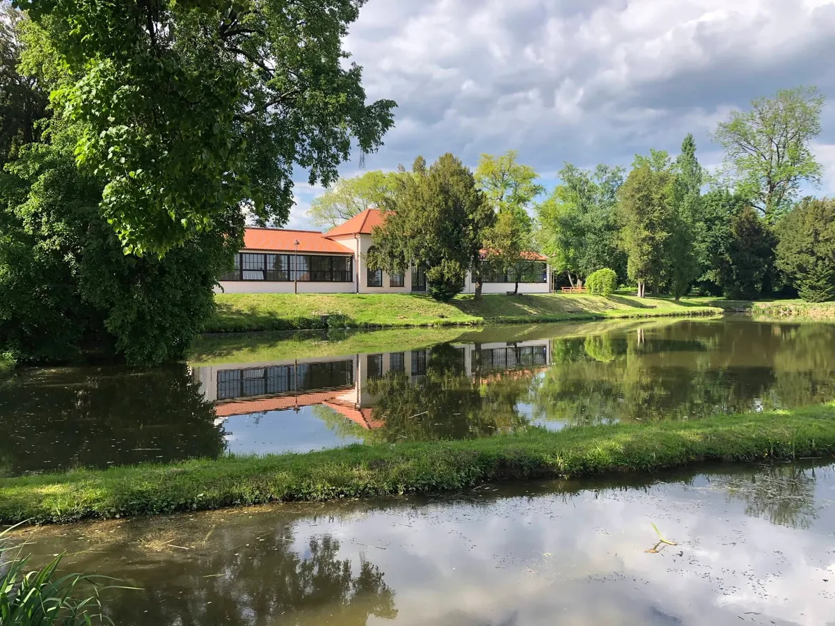 Svatební místo – Zámecká Oranžerie Habrovany (4. fotografie)