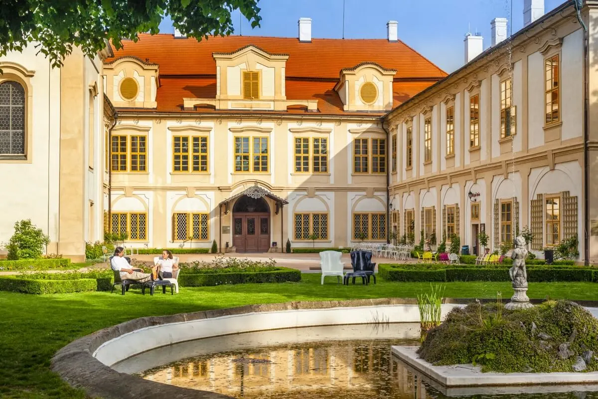Svatební místo – Zámek Loučeň (2. fotografie)